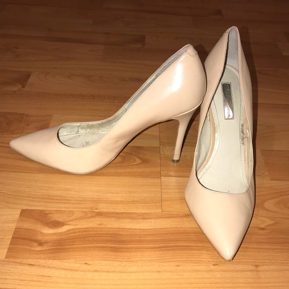 BCBG pumps